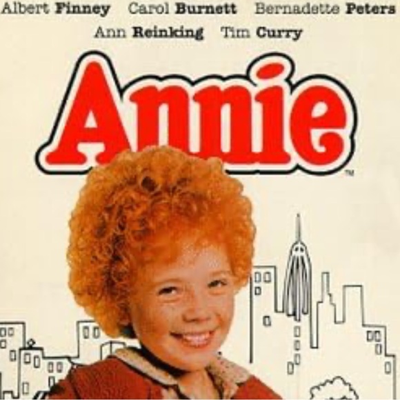 EUC Annie VHS is a atory of an orphan from New York City taken by A billionaire - Picture 1 of 5